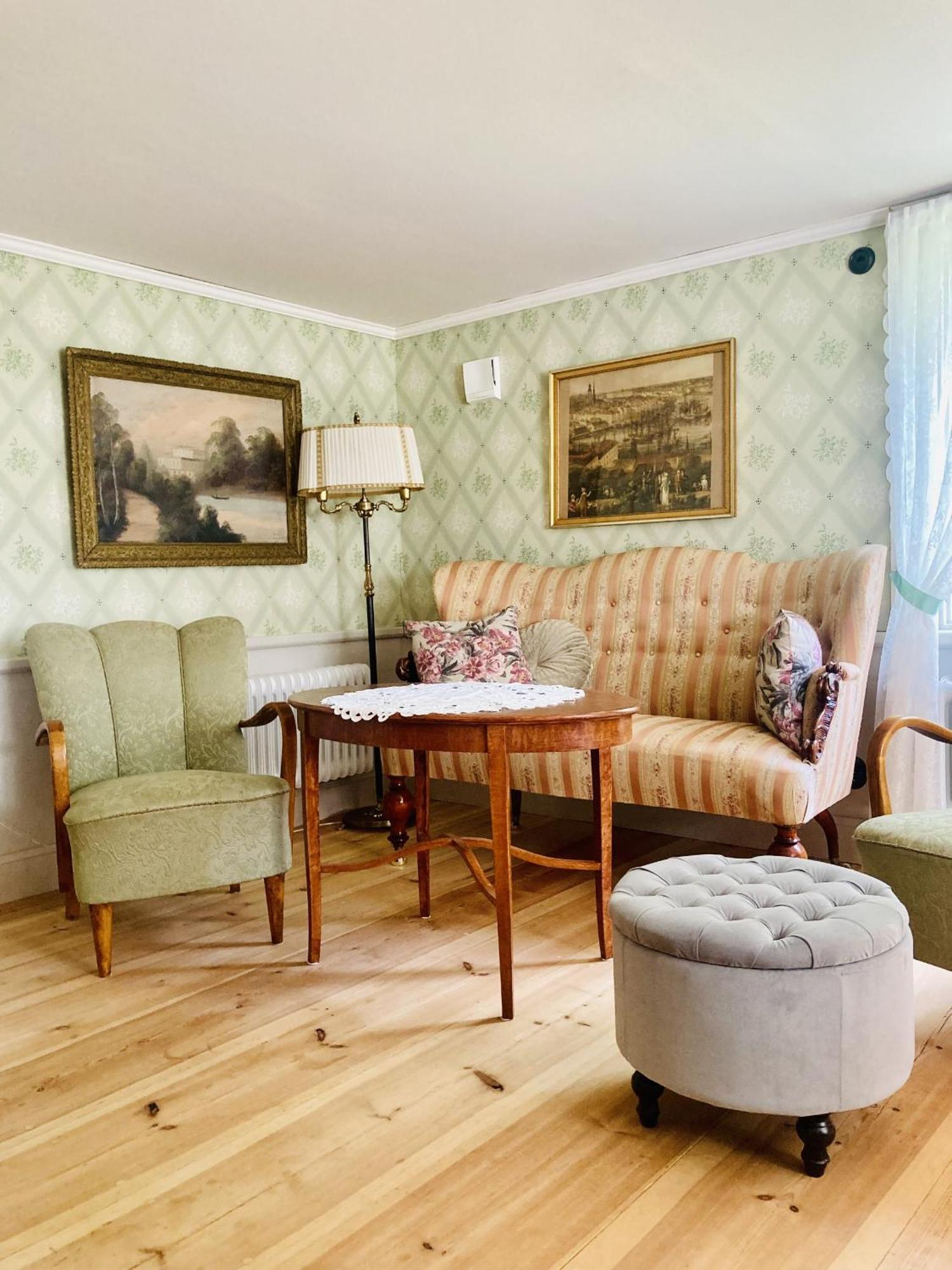 Thorstorps Gard B&B Сёдерчёпинг Экстерьер фото